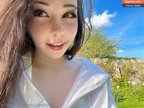 belle delphine gozando